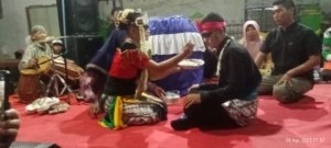 Kesenian Sintren Warnai HUT RI Ke 80 Tahun di Desa Kepandean