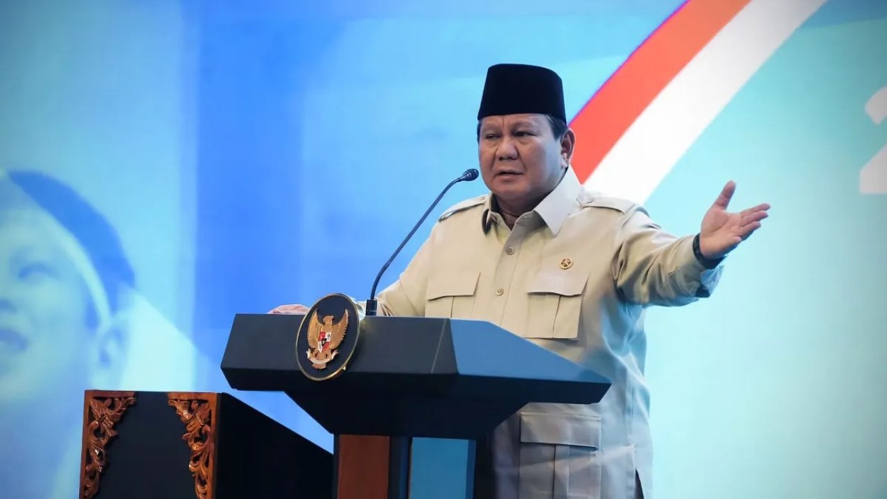 Presiden Tegas Berhentikan Wamenaker, Utang KCJB, hingga Prestasi Janice Tjen Warnai Pemberitaan