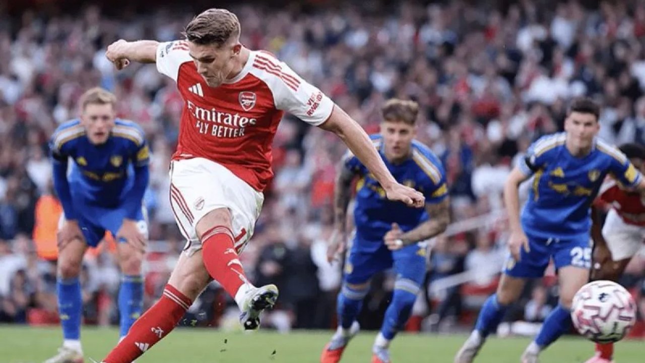 Arsenal Pimpin Klasemen Liga Inggris 2025/26, Manchester City Tumbang di Kandang