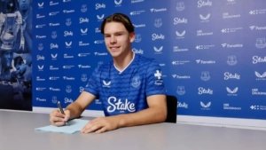 Everton Resmi Rekrut Tyler Dibling dari Southampton dengan Kontrak Empat Tahun