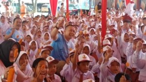 Pemkot Jakarta Timur Dorong Siswa SD Gemar Makan Ikan untuk Cegah Stunting