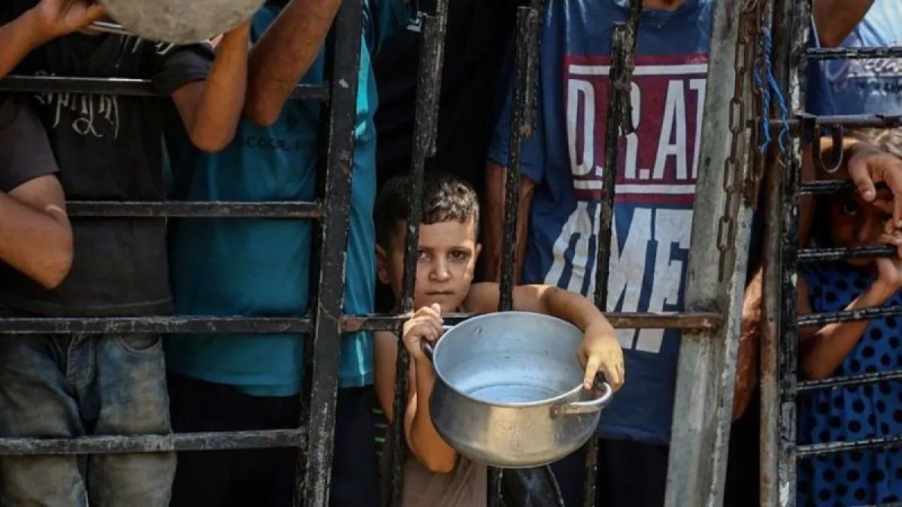 TNI Salurkan Bantuan ke Gaza, Rantis Brimob Ikut Diusut