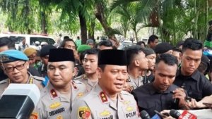 Kapolda Metro Hadiri Pemakaman Affan, Sampaikan Permintaan Maaf Terbuka
