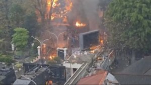 Bangunan Aset MPR RI di Bandung Dibakar Massa Saat Aksi Unjuk Rasa