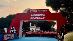 Mensesneg, Seskab dan Menpora Resmi Lepas Ribuan Peserta Merdeka Run 8.0 K