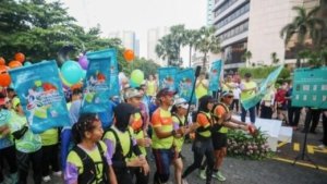Pramono Anung Gembira Berlari di Fun Run ITB Ultra Marathon 2025