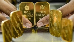 Harga Emas Antam Turun Rp4.000, Kini Dibanderol Rp1.929.000 per Gram