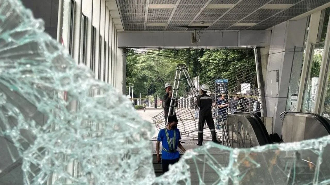 CCTV Rusak, Isi Vending Machine MRT Dijarah Saat Demo Jakarta