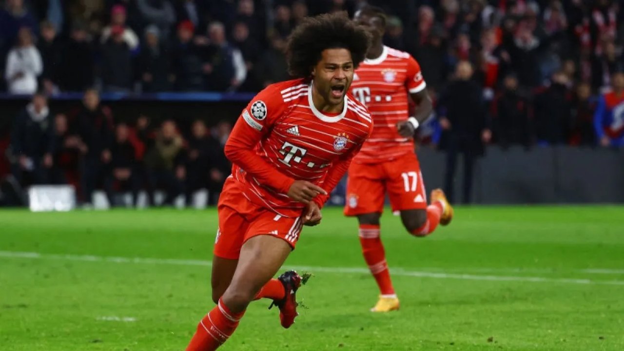 Bayern Muenchen Pertahankan Puncak Klasemen Usai Menang Tipis 3-2 atas Augsburg