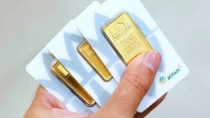 Harga Emas Antam Hari Ini Turun Tipis, Sentuh Rp1,978 Juta per Gram