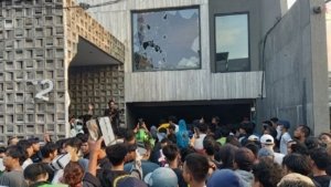 Polisi Usut Penjarahan Brutal di Rumah Ahmad Sahroni, Mobil Mewah Ikut Jadi Sasaran