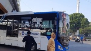 Seluruh Rute Transjabodetabek Kembali Normal Mulai Senin Pagi