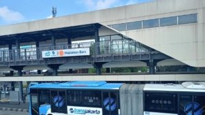Jalanan Jakarta Lancar Lagi, Penumpang Transjakarta Bernapas Lega