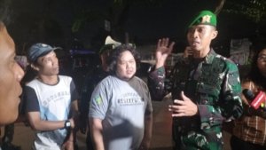Warga Jakarta Sambut Hangat Patroli Malam TNI AD, Rasa Aman Terjaga