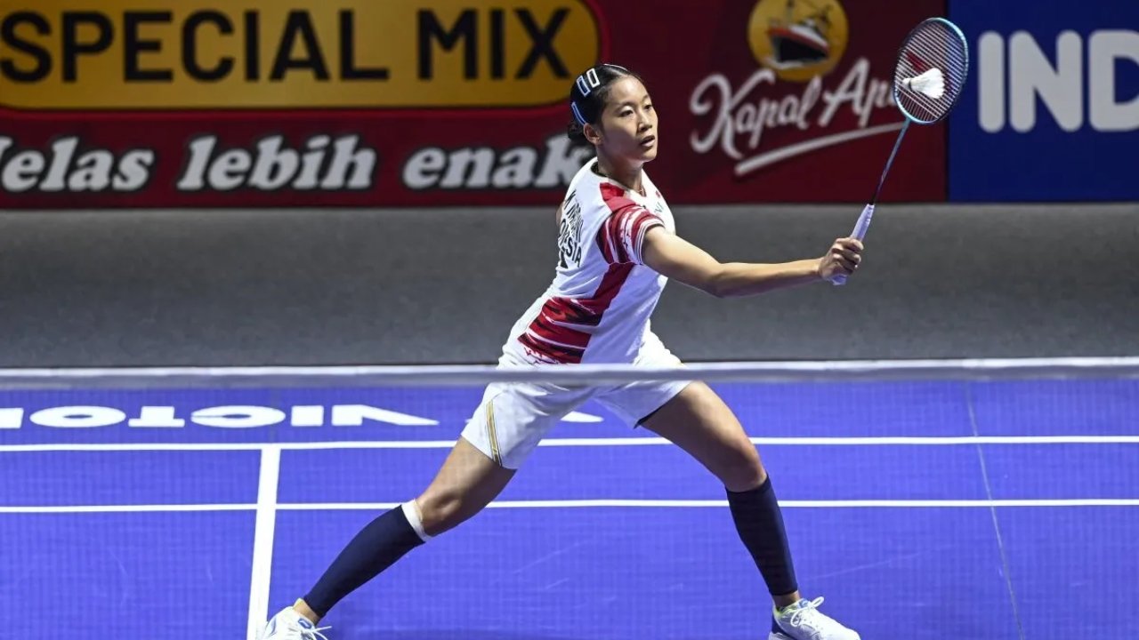 Putri KW Tembus Peringkat 7 Dunia Usai Raih Perunggu Bersejarah di Kejuaraan Dunia BWF 2025