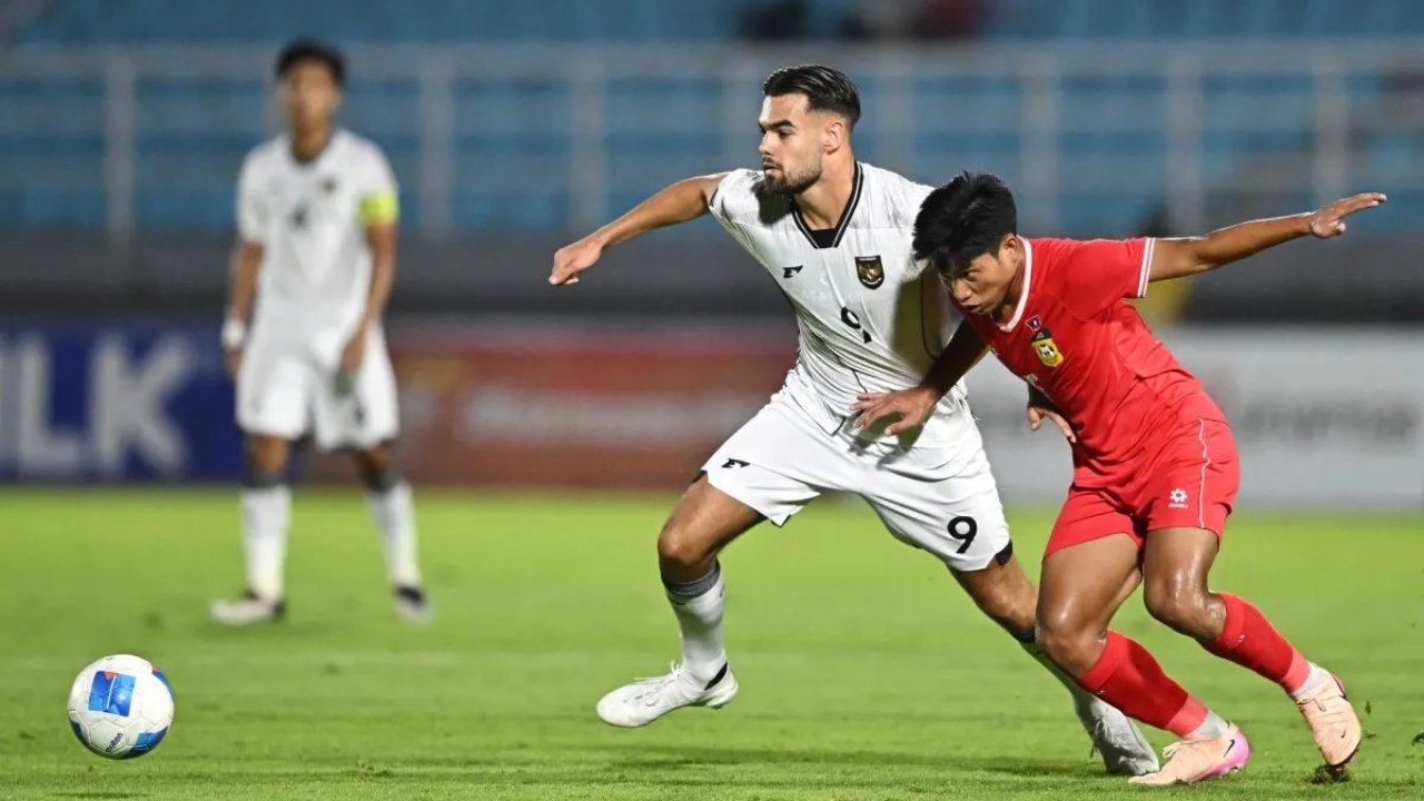Gerald Vanenburg Kritisi Lini Serang Timnas U-23 Indonesia usai Imbang Lawan Laos