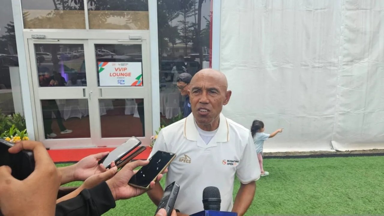 Simon Tahamata Kecewa, Mees Hilgers Pilih Urusan Pribadi Daripada Timnas Indonesia