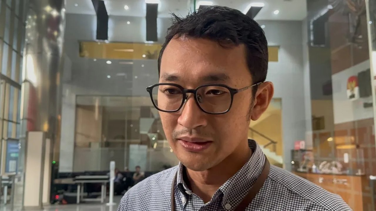 KPK Periksa Analis Senior OJK sebagai Saksi Dugaan Korupsi Dana CSR BI-OJK