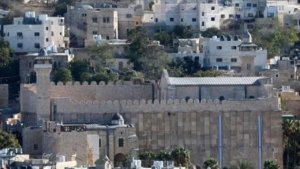 Ribuan Warga Palestina Meriahkan Maulid Nabi di Hebron Meski Diawasi Ketat Israel