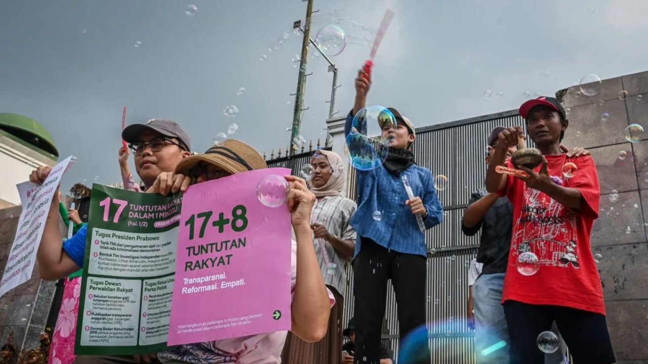 Pelajaran Berharga Demokrasi dari Aksi ‘Tuntutan 17+8
