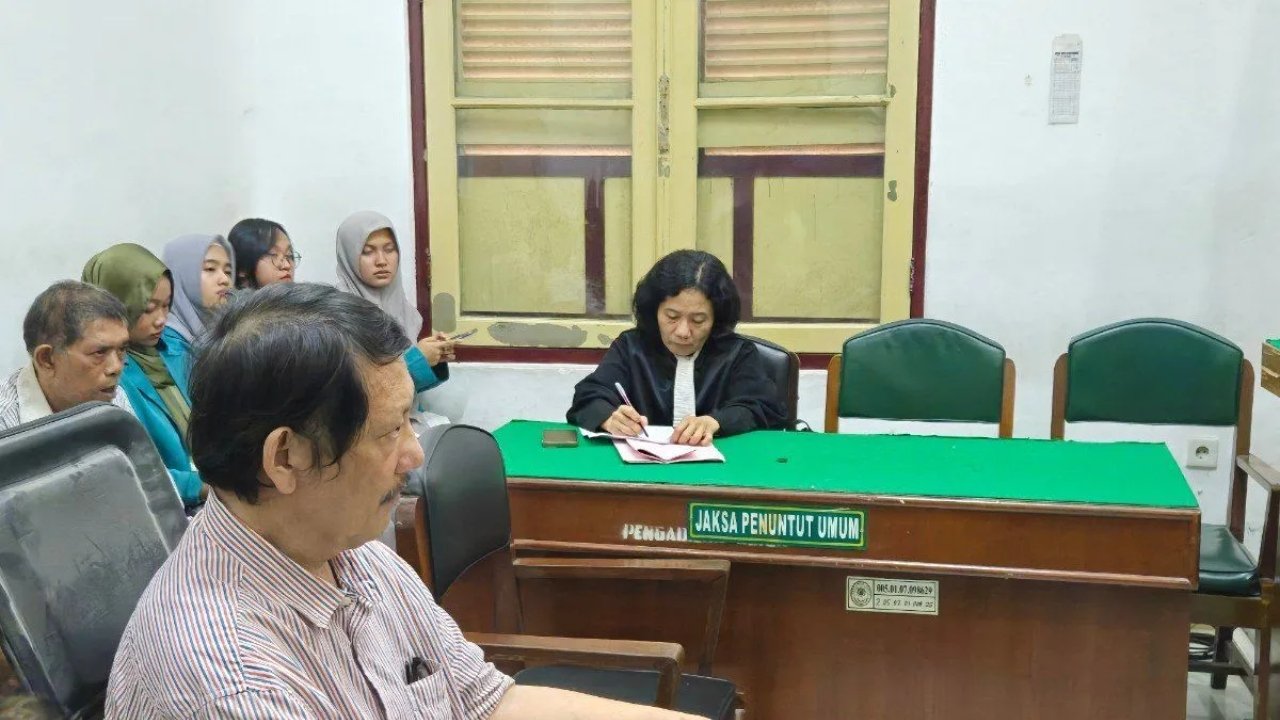 Heboh di Medan! dr Paulus Divonis 2 Tahun Penjara karena Perusakan Pagar Seng