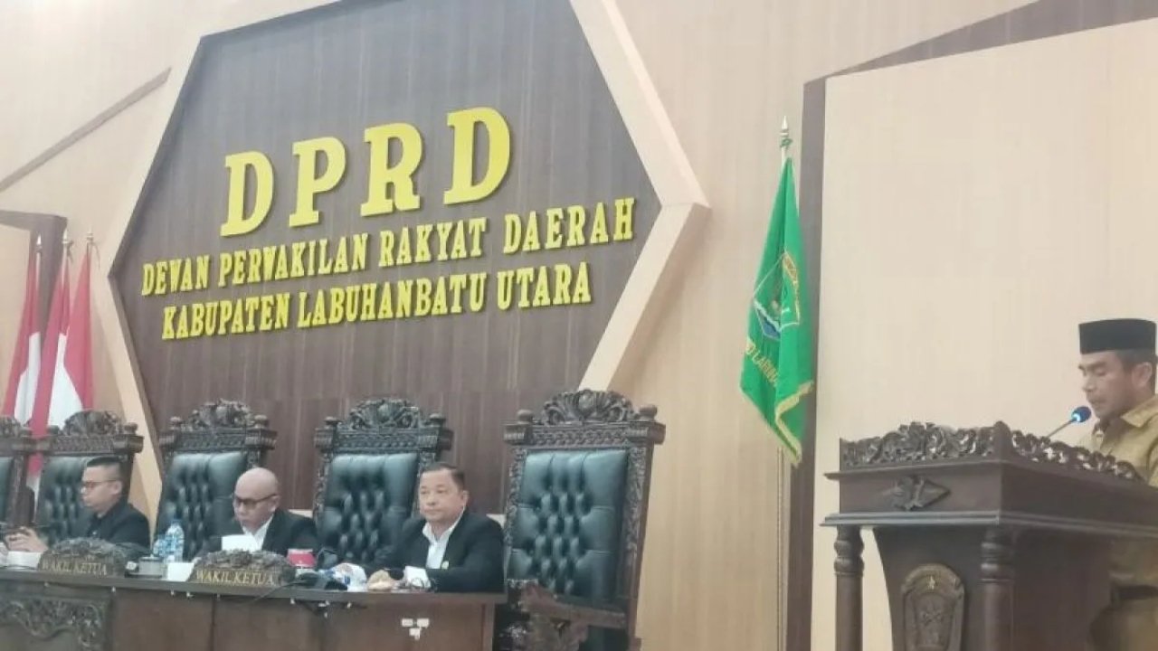 Wabup Labura Bongkar Angka Besar dalam Draft KUA PPAS R-APBD 2026 di Sidang Paripurna