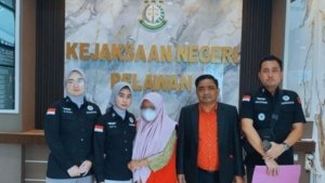 Mantan Kepsek SMA 19 Medan Ditahan Kejari Belawan atas Dugaan Korupsi Dana BOS Rp772 Juta