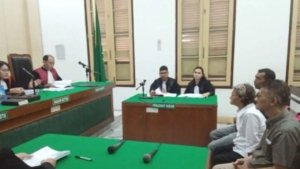 Jaksa Tuntut Tiga Terdakwa Kasus Korupsi Aset PT KAI dengan Hukuman 18 Bulan Penjara