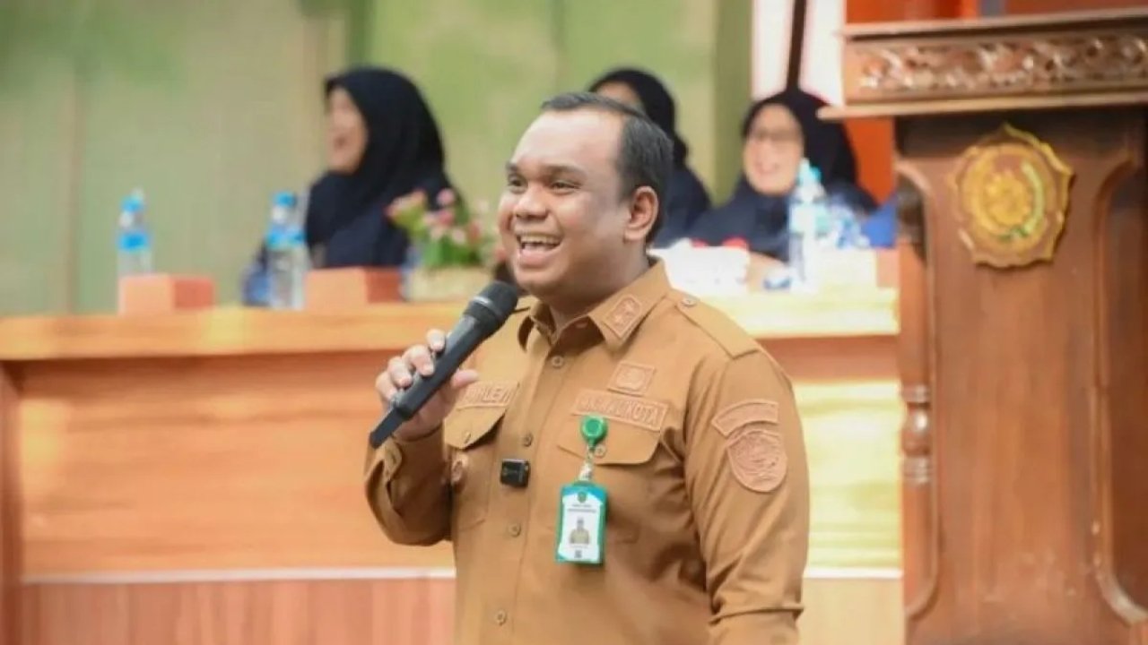 Pemkot Padangsidimpuan Bagikan 20 Beasiswa, Dorong Mahasiswa Raih Prestasi